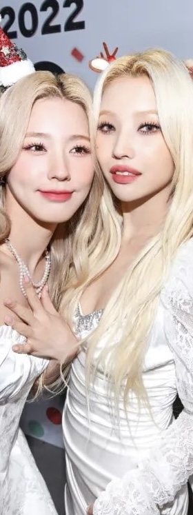 2yeon_storage's tweet photo. 230105 sbsphoto
🧑‍🎄🦌 https://t.co/RRvypXjaNw