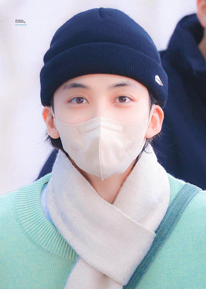 DIVEINTOMYBLUE's tweet photo. 230105

#정한 #윤정한 #세븐틴 https://t.co/8nCx3fFxr9