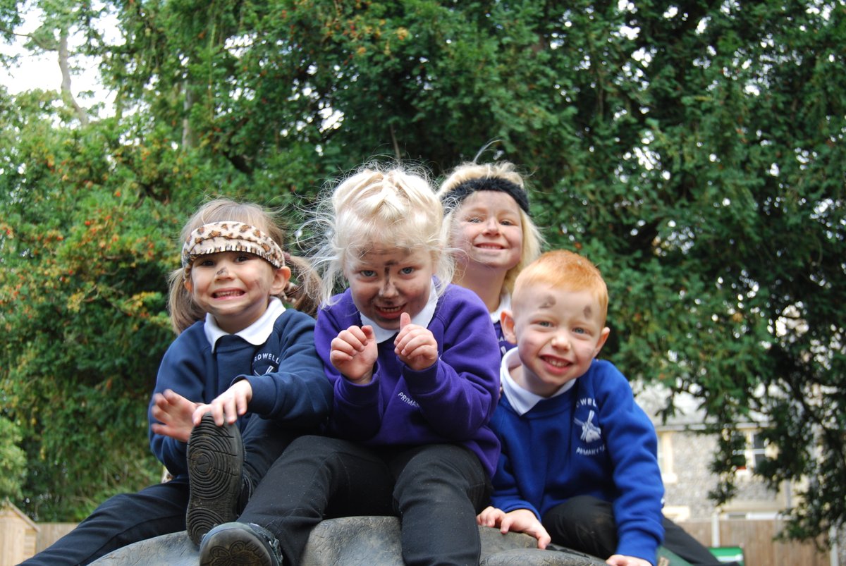 Sunday 15th January 2023 is Suffolk County Council's Admission deadline for a place in Reception from September 2023. 
If you would like to tour the school before then, please contact us on 01359 250854 or bardwell@tilian.org.uk.
suffolk.gov.uk/children-famil…