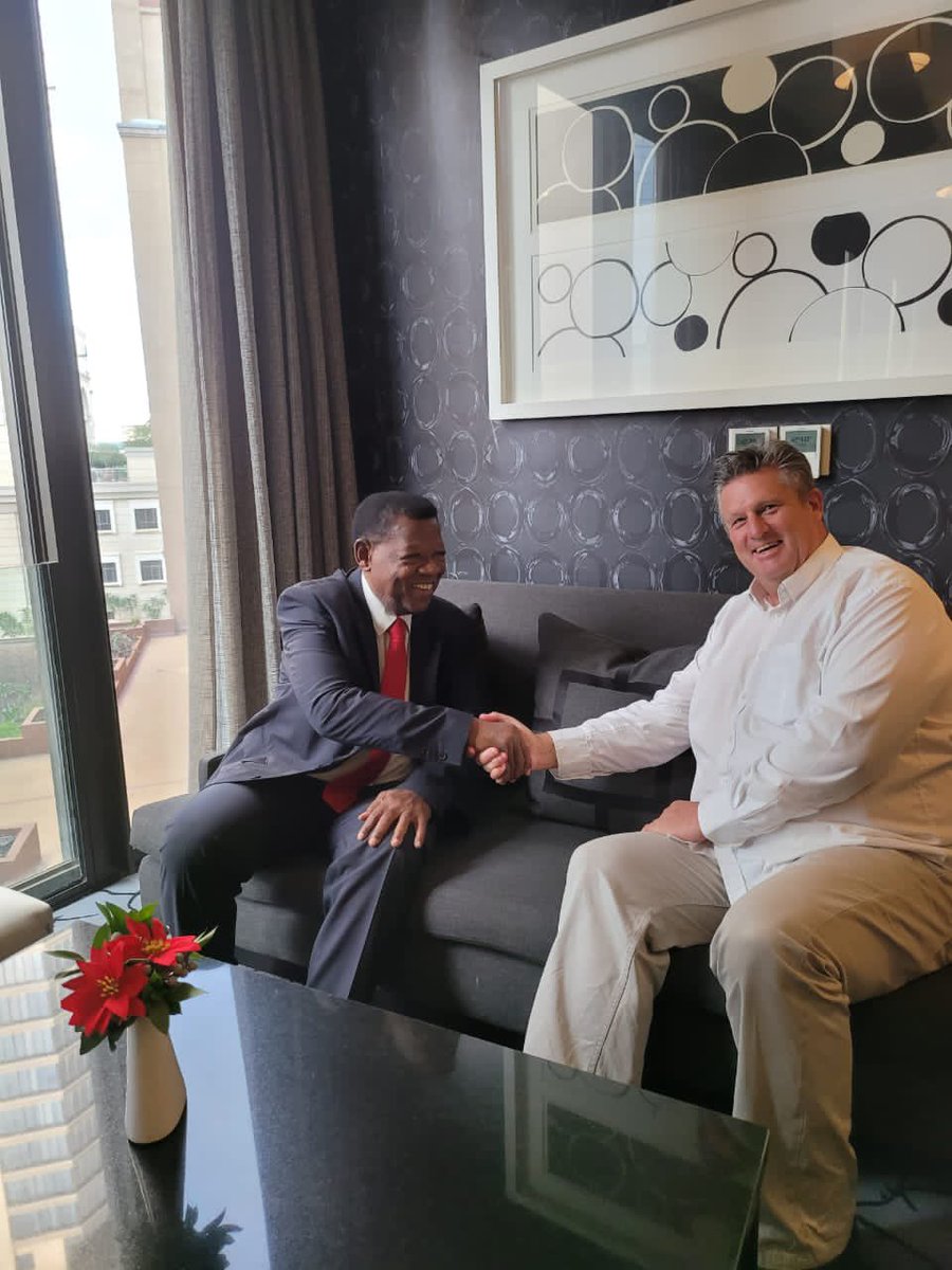 LmcRDC's tweet photo. L'affirmation de LMC SA dans son rôle attitré de transporteur maritime et multimodal du commerce extérieur de la RDC par voie de mer est le credo du plan de relance 2023-2025. 
En mission de travail à Johannesburg, en https://t.co/oYMdTcZKra, le PCA de LMC en a fait sa priorité. https://t.co/GZi6zHR7of