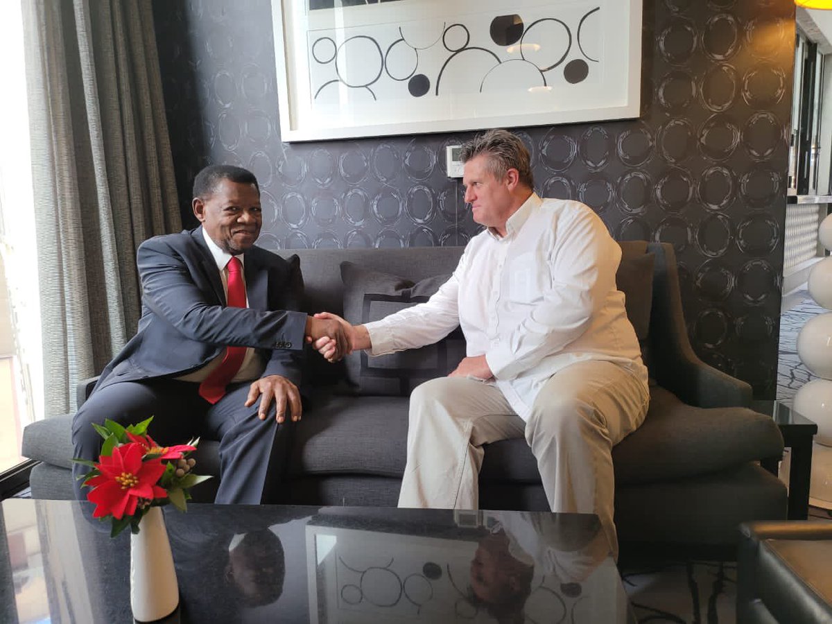 LmcRDC's tweet photo. L'affirmation de LMC SA dans son rôle attitré de transporteur maritime et multimodal du commerce extérieur de la RDC par voie de mer est le credo du plan de relance 2023-2025. 
En mission de travail à Johannesburg, en https://t.co/oYMdTcZKra, le PCA de LMC en a fait sa priorité. https://t.co/GZi6zHR7of