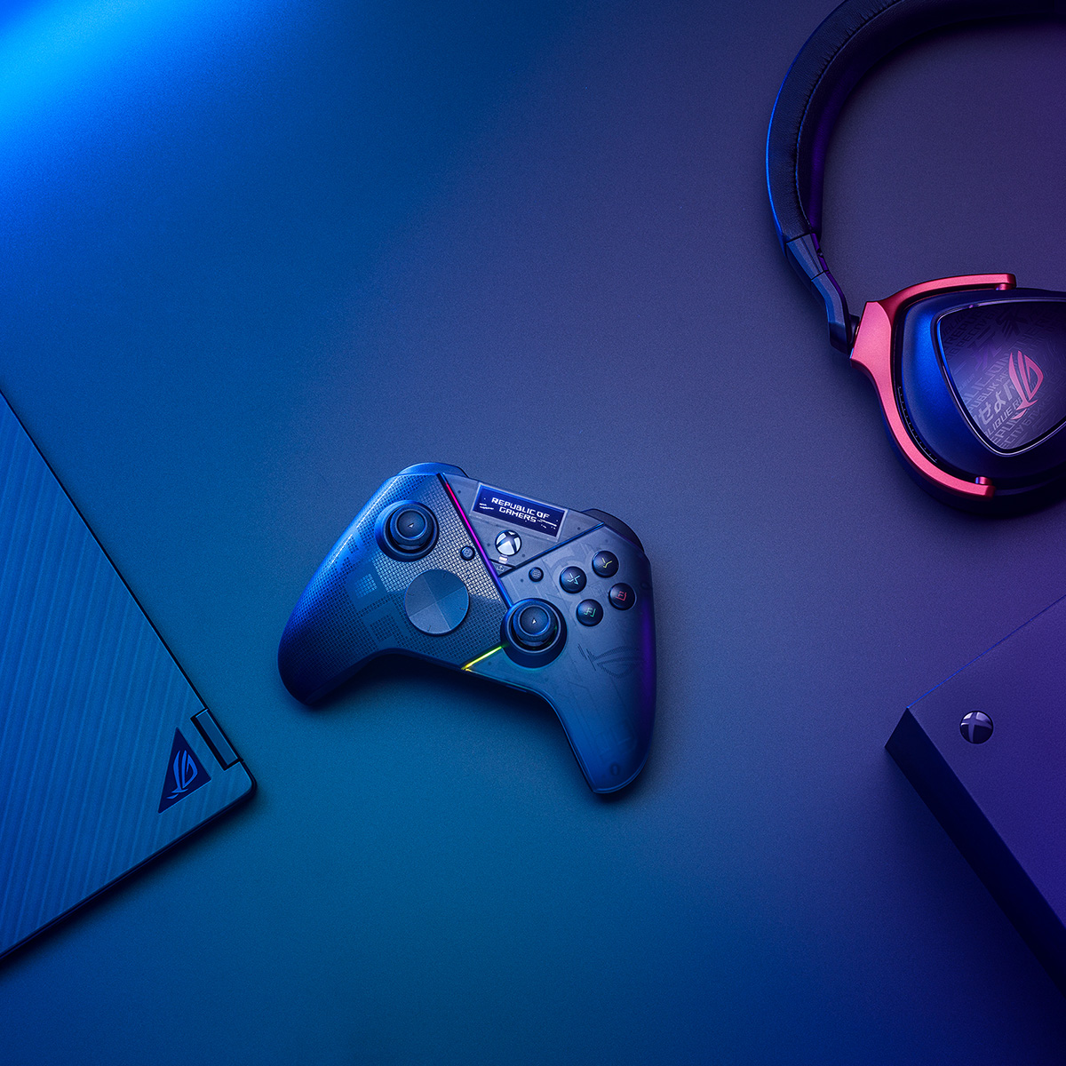 ASUS_za's tweet photo. Versatility at its finest with the #ROGRaikiriPro PC Controller🎮 

Personalize your customized look on its built-in OLED display, and Tri-mode connectivity via:
☑️ Wired USB-C
☑️ Low-latency 2.4 GHz RF
☑️ Bluetooth® mode
Specs. ▶️ https://t.co/u6dxFjjZjH
#CES2023 #ROGCES2023 https://t.co/HwwMfvo5DL