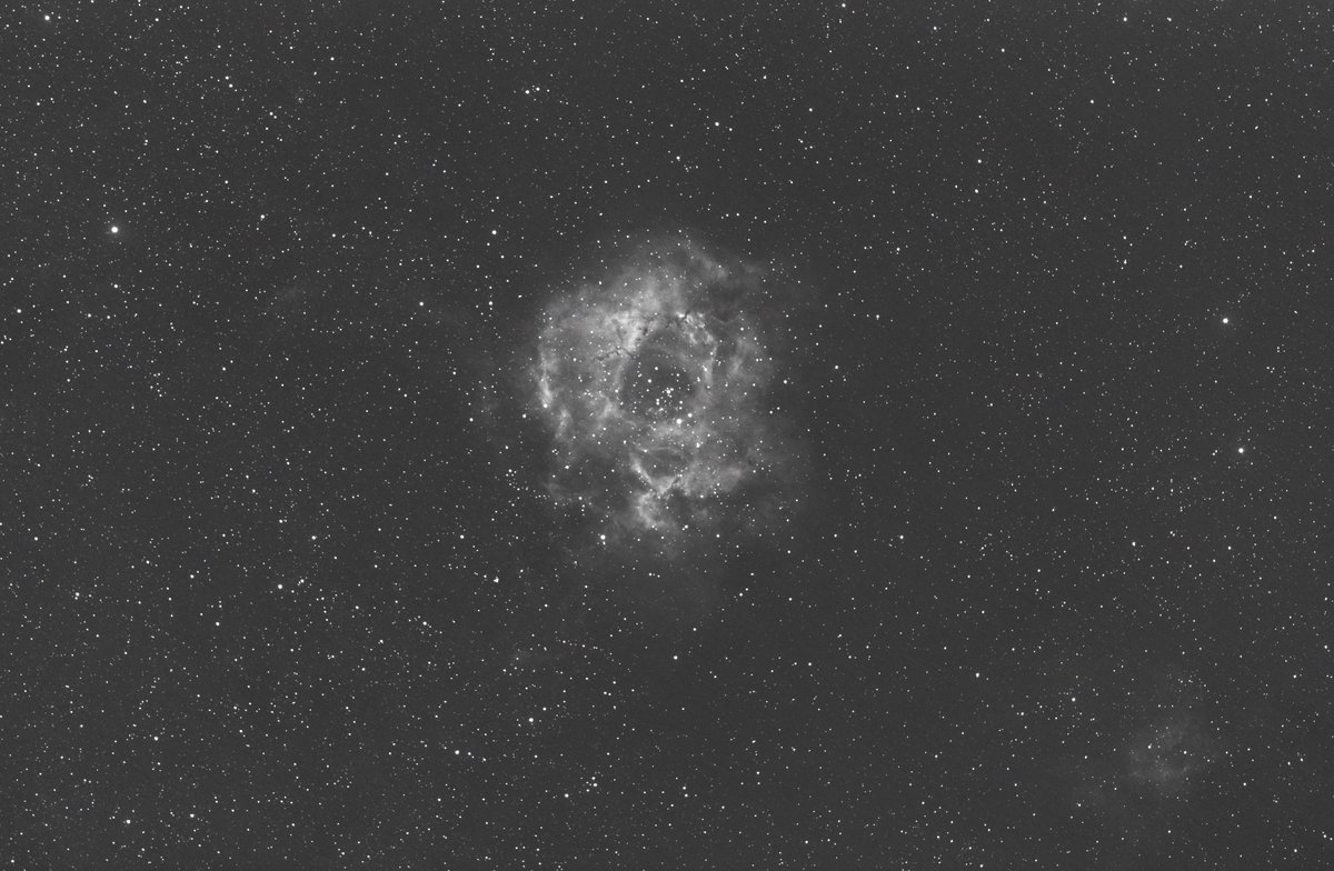 1/5 En guise de carte de vœux pour la nouvelle année, voici ma première image de 2023 : la nébuleuse Rosette (NGC 2237), dans la constellation de la Licorne, à 4700 années-lumière de chez nous.