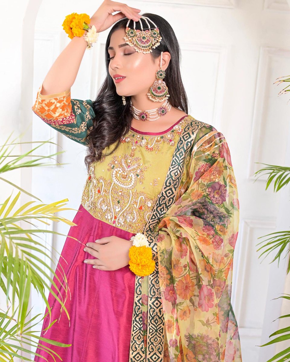 Shabis's tweet photo. MAHNOOR LUX - SHAHJAHAN - 
ORDER YOURS TODAY AT Shabi’s 

Call 647-478-7896 to book your appointment. 
.
.
.
#pakistanifashion
#pakistanifashionblogger
#pakistanifashions
#pakistanifashioncanada
#pakistanifashionshow
#pakistaniwedding 
#weddingformal #weddingformals https://t.co/Cx0v6f46ss