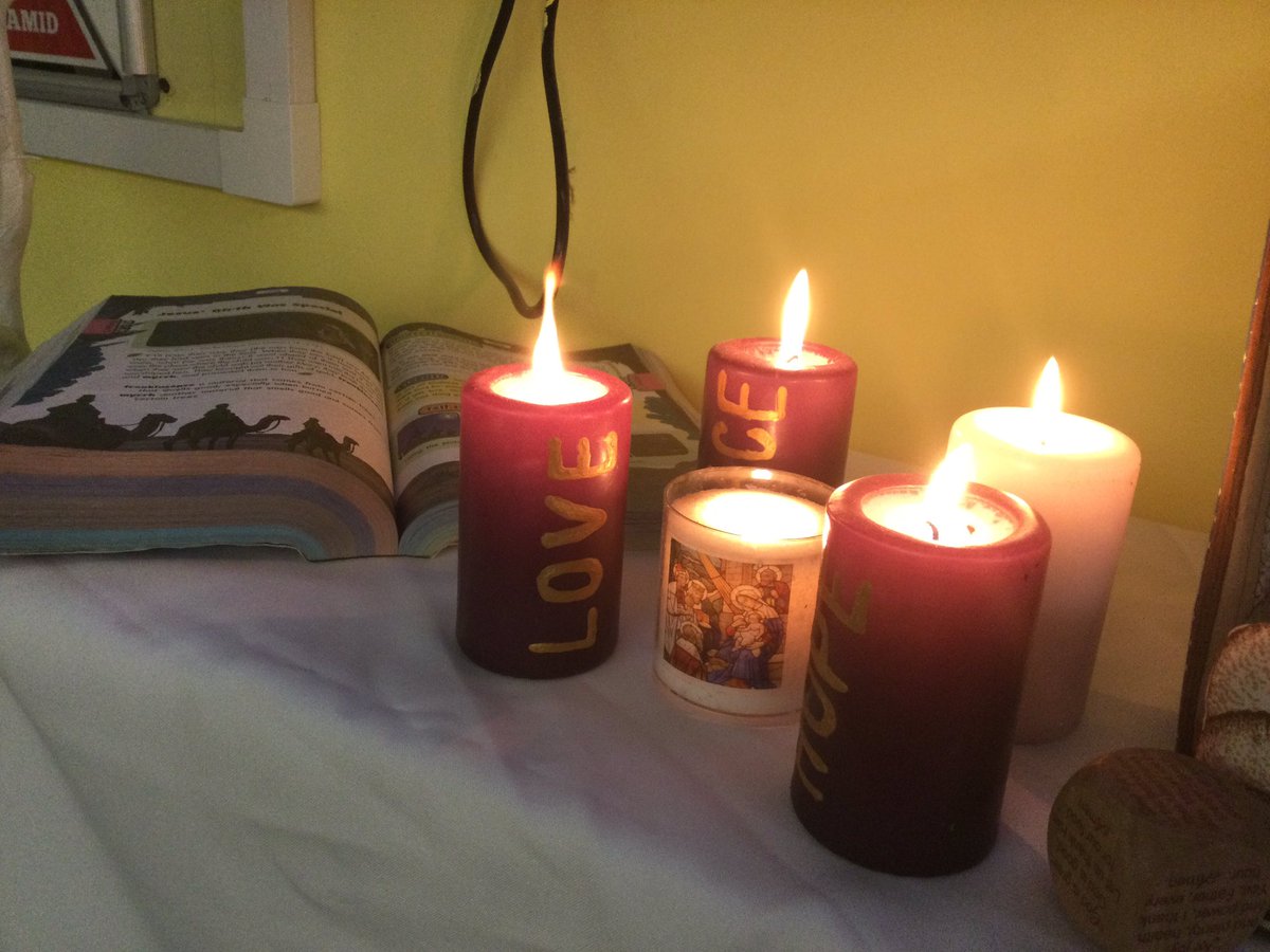 HTAClassWebster's tweet photo. Today we had some quiet time of prayer and reflection for Pope Emeritus Benedict XVI. #HTACatholicLife https://t.co/xRgVoin665