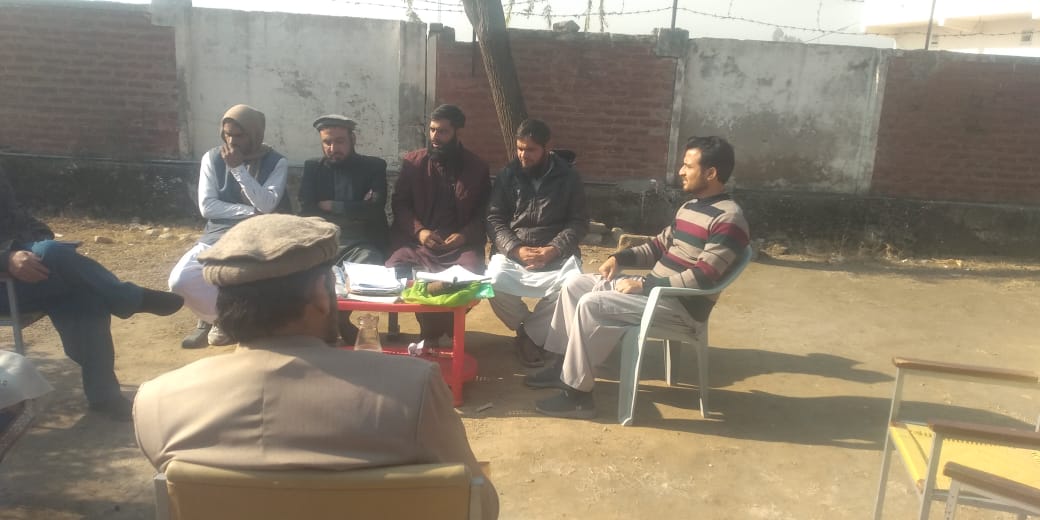 ADLocalgov's tweet photo. صوبائی حکومت، ڈپٹی کمشنر صوابی اور اسسٹنٹ ڈائریکٹر لوکل گورنمنٹ تحصیل ٹوپی جناب راشد اسلم  صاحب کی ہدایات کےمطابق تحصیل ٹوپی میں آنے والے پولیو کمپین کے سلسلے میں آج مورخہ 05 جنوری 2023 کو  یوپیک میٹنگ منعقد ہوا جس میں ویلج ونیبر ہڈ کونسلز  کے سیکرٹریزوجملہ سٹاف نے بھی شرکت کی۔۔ https://t.co/O9kMxA8EX4
