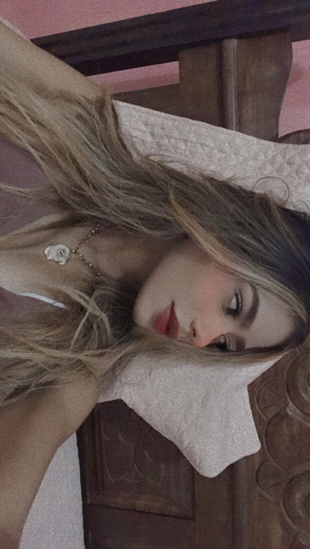 SavylaC's tweet photo. as fotos mais sem nexo, mas amo https://t.co/wawkgha6d7