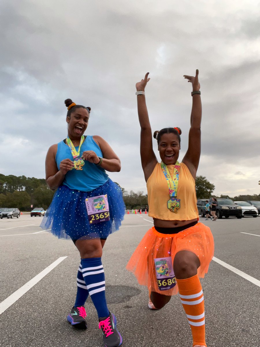 BEEORWUDDEVA's tweet image. 5K DONE! 🥳 @Refinnej_Elyse 
•
•
•
#runDisney #WDW5K #FindingNemo