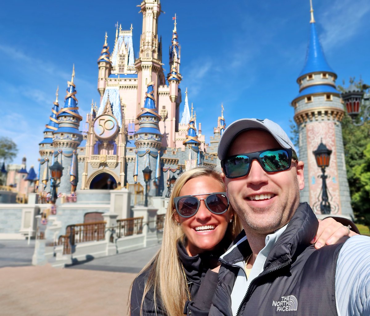 Bucation's tweet photo. 𝐻𝒾𝓎𝒶 𝒫𝒶𝓁 to our friends @waltdisneyworld for #WDWMarathonWeekend 👋

GOOD LUCK to everyone participating &amp; THANKS to everyone volunteering &amp; cheering. We can’t wait to run 26.2 with you! Have a magical weekend #bucation #runDisney #DisneyWorld50 #WDW #WDW5K #WDWMarathon https://t.co/AX0oCzuiyd