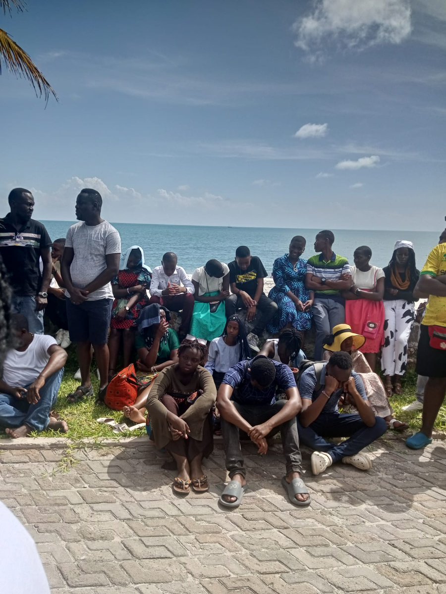 AORMagis's tweet photo. The heat at Bagamoyo beach mass in Tanzania almost got to us☺️🌞 https://t.co/as6xYknSUc