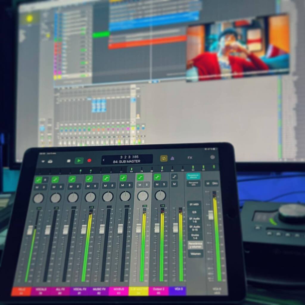 passonimusic's tweet photo. ⁉️Did you know about Logic Remote? One of the best ways to have a touchable interface with Logic Pro. 
Sadly is iOS only so if you have an iPad or iPhone, go grab it! 🔥
•
•
•
•
#logicpro #logic #ipad #iphone #ios #app #mixer #controller #studio #gear #tools #musica #musi… https://t.co/BntD3StH9a