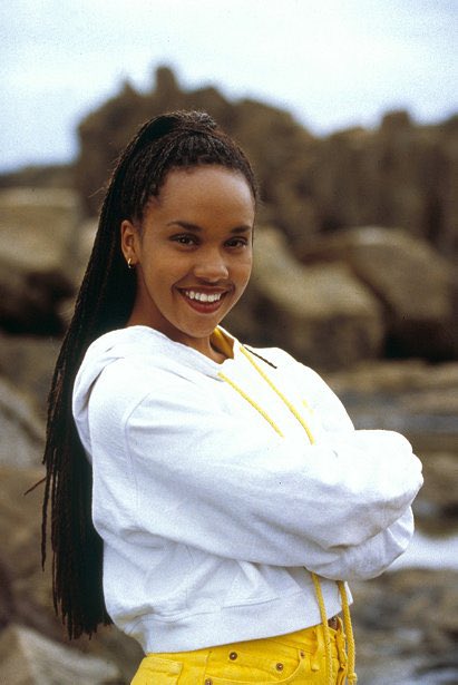 GL2814_3's tweet photo. Attention! Today it’s on my heart to pay homage to Aisha Campbell, first black girl in the Power Rangers, a baddie, a pioneer, a legend! https://t.co/5r8k7MRZRM