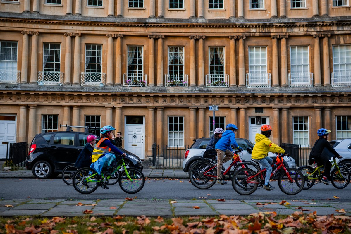 SaskiaHeijltjes's tweet photo. Bath, are you ready for another #KidicalMass?! 

Join us on a fun cycle ride with a serious message: we want safer streets for kids 📢 
#StreetsForKids #StreetsForPeople #ClimateEmergency

🗓️ 4pm, Sat 7 Jan
📌 Orange Grove (next to the Abbey)

Pics from previous ride (Halloween) https://t.co/D74w9YvVic