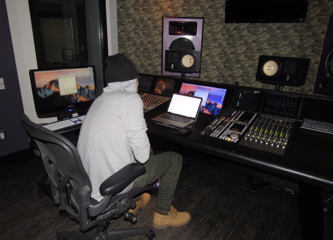 matt_helfer's tweet photo. #tbt sessions at @JungleCityNYC https://t.co/lh1PKv4Gg1