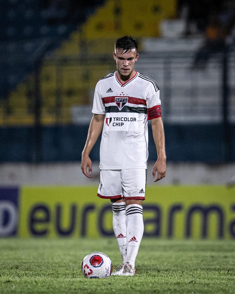 FelipeNegrucci's tweet photo. Feliz demais pelo gol e pela estreia da nossa equipe com vitória!! 🙏🏻🇾🇪🎭 https://t.co/U74uOwg5iu