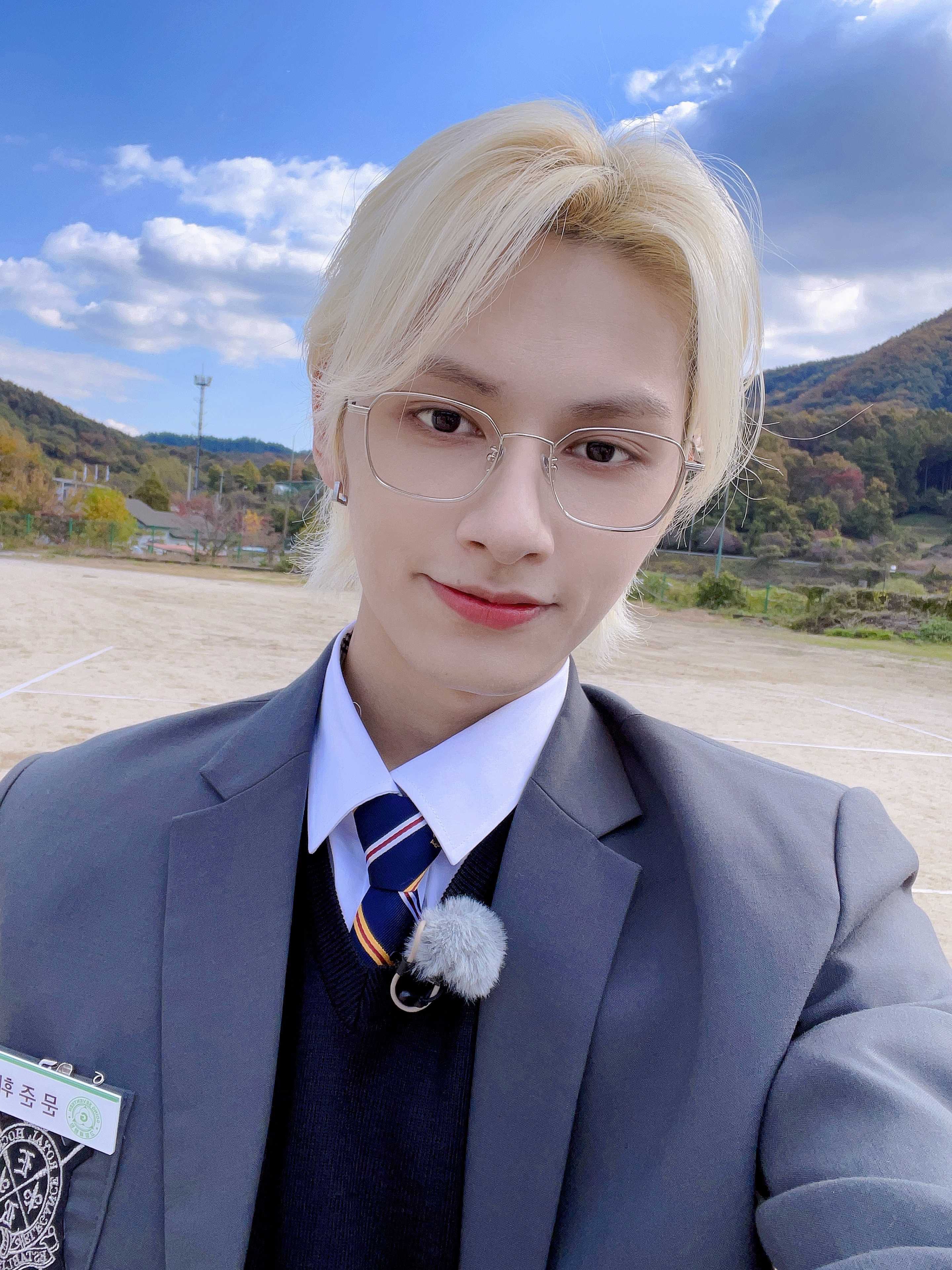seventeen-on-twitter-17-s-jun