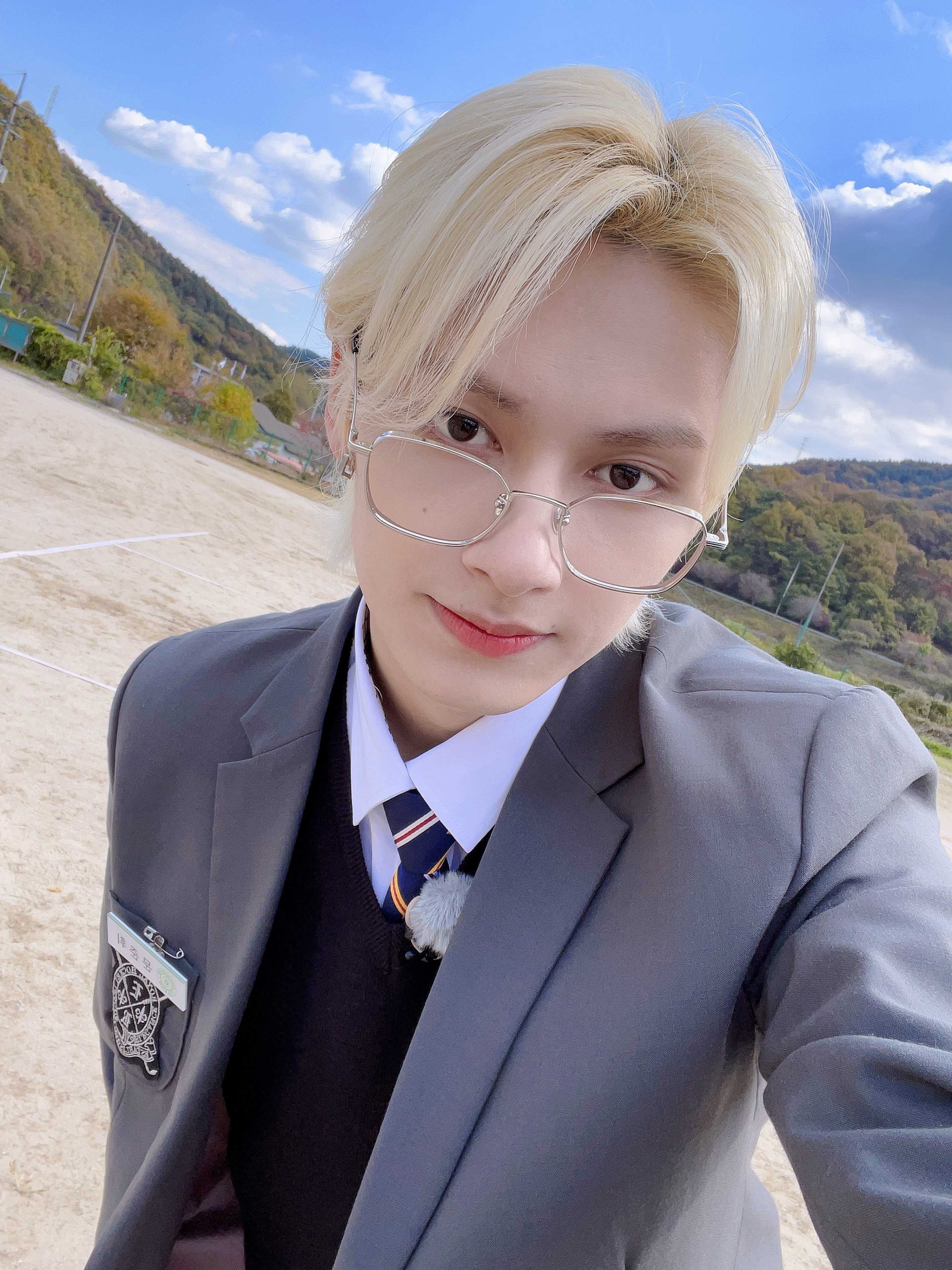 seventeen-on-twitter-17-s-jun