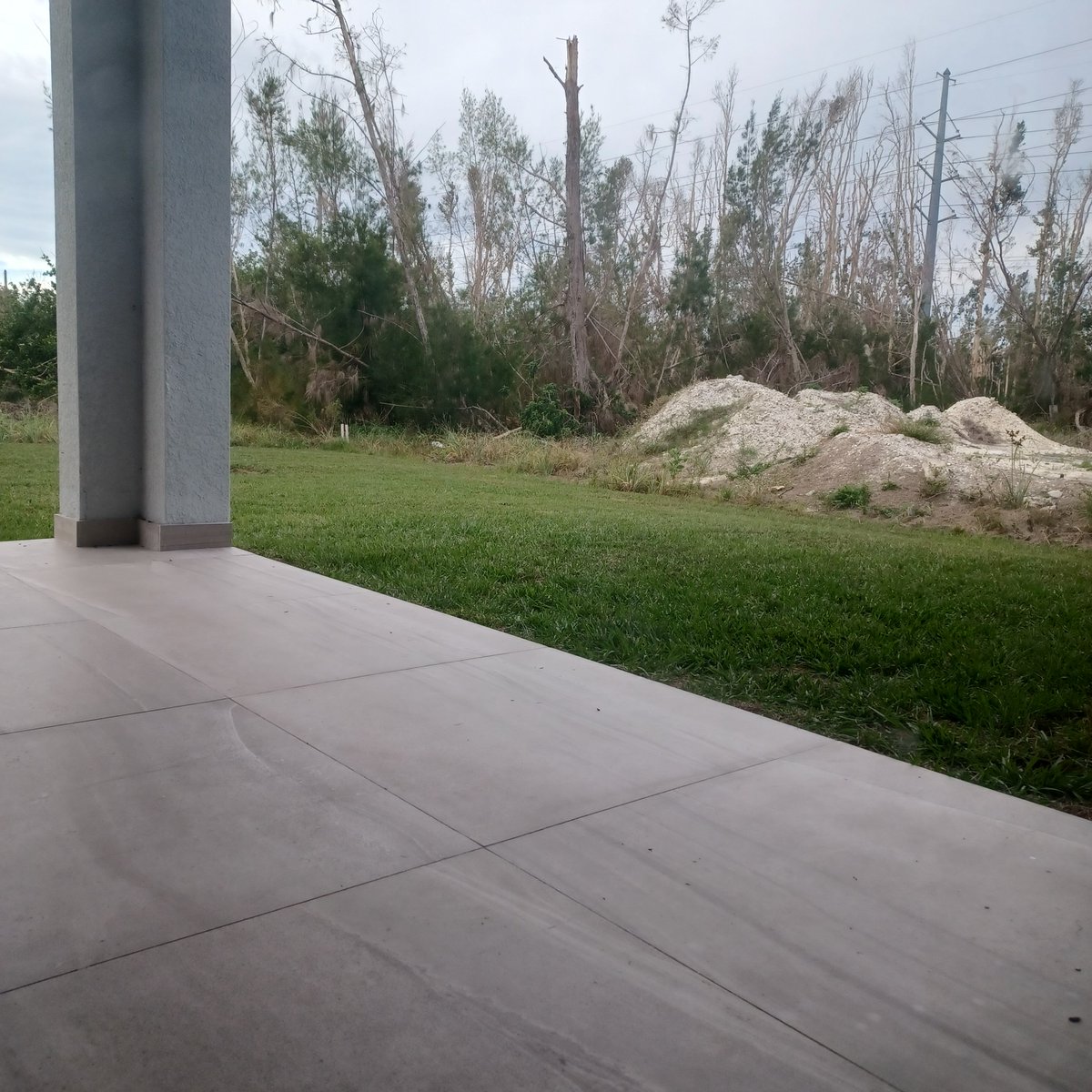 DeborahMajen's tweet photo. Get your first @lawnstarter mowing or fertilization for $19. Sign up and book with my link. https://t.co/tSGYUVZCsu https://t.co/eGDJh5XjtX