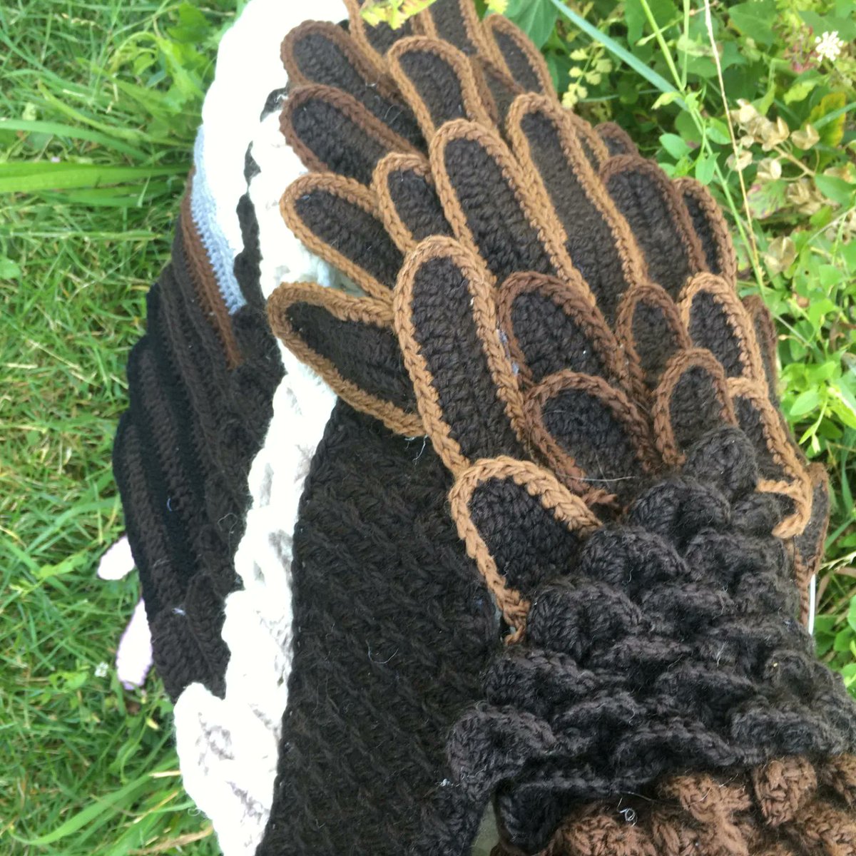AnnieS_wildart's tweet photo. I just realised I never posted my photos of Katanza - the life sized White-headed vulture I designed and crocheted last year, aka my greatest achievement. She now lives with @HawkConservancy where I received a lot of helpful advice throughout the project! https://t.co/P89gGx8dma