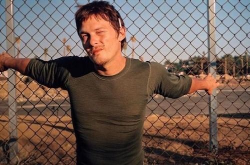 normreedusdaily's tweet photo. Norman Reedus https://t.co/QnCtvtuyaR
