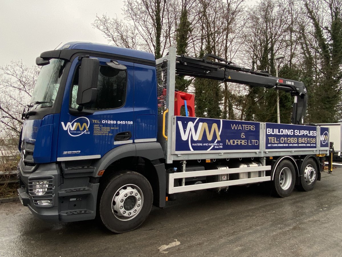 #Waters&amp;Morris#Euro-Commercials#New Actros -Big thanks to Waters &amp; Morris for their continued business and order for new Actros 2530L 26 Tonne M Cab Rear Steer,delivered this week.
🙏👍🤓