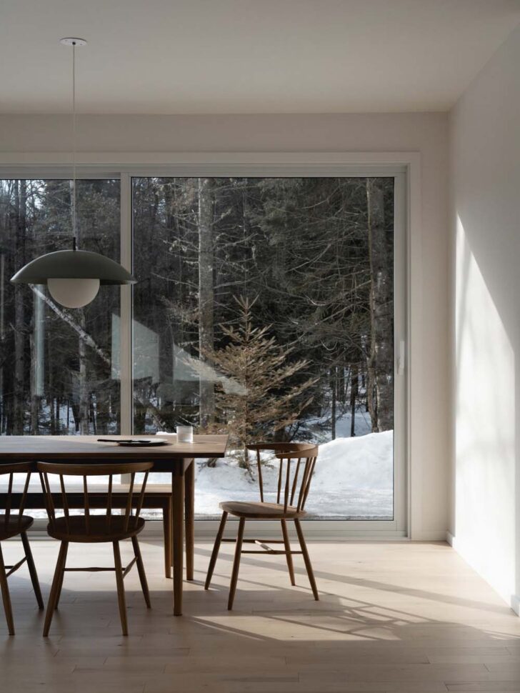 archiscene's tweet photo. Atelier L’Abri designs Schnee-Eule in Morin-Heights, see more: https://t.co/qsXRu2P2p6
#mountainarchitecture #houses #alpinearchitects #alpinehouse https://t.co/9ahzgCcuTR