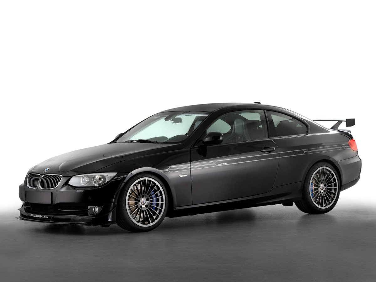 rmsothebys's tweet photo. For the first time since new, this limited-edition Alpina B3 GT3 is offered without reserve. The car has covered only 636 kilometers. https://t.co/Y41iV9y2Xi https://t.co/O96AlgYYyG