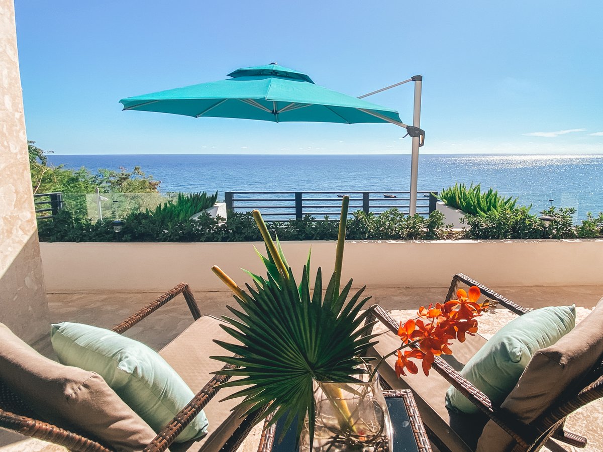 SLHLuxuryHotels's tweet photo. Sunset Reef is our new hotel in tropical Saint Kitts and Nevis, where understated luxury meets uninterrupted Caribbean sea views. https://t.co/1oCrEitNKB https://t.co/ntEvJMemnM