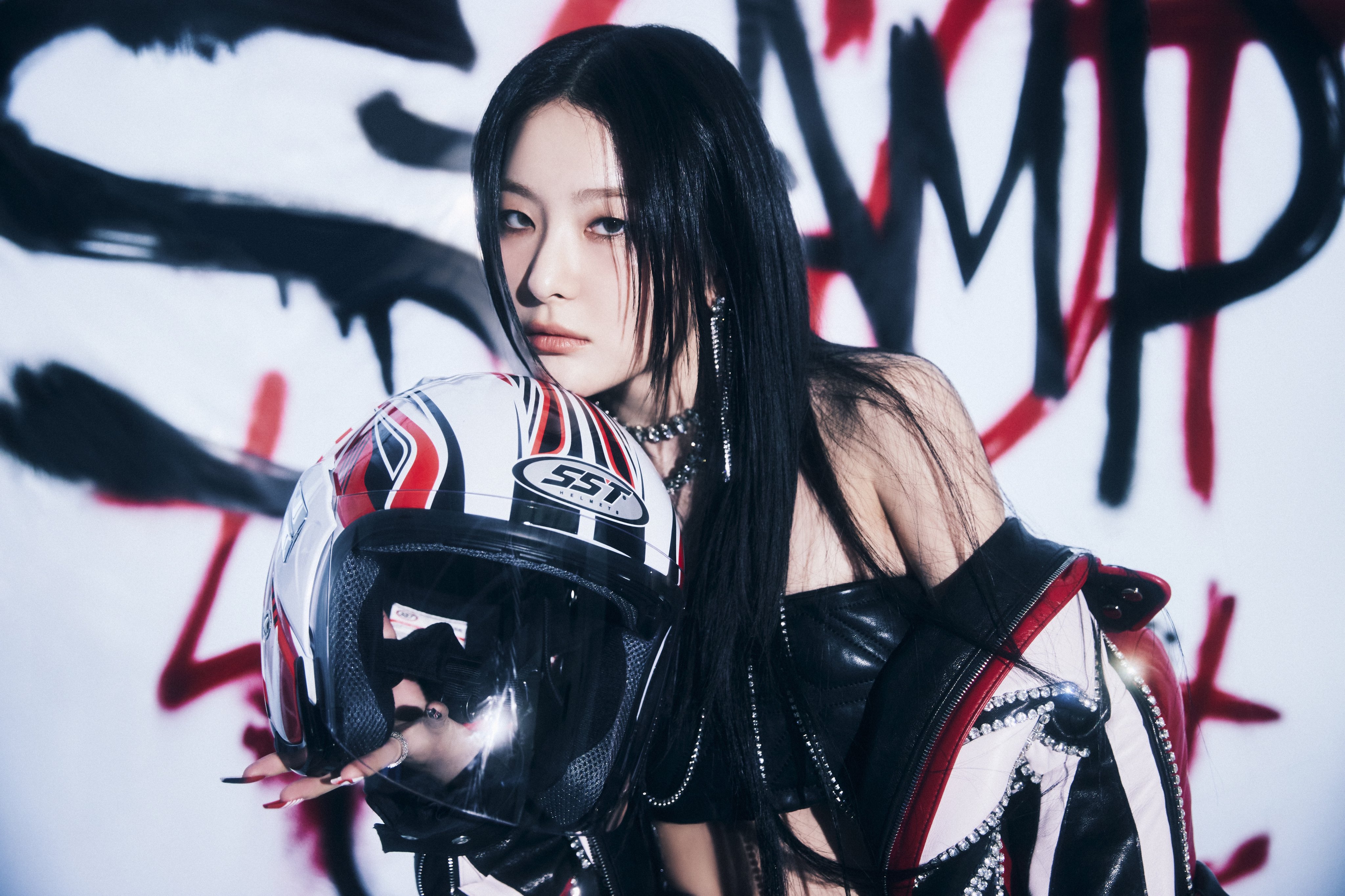 Beauty & The Beat: 1st Mini Album 今月の少女 - メルカリ