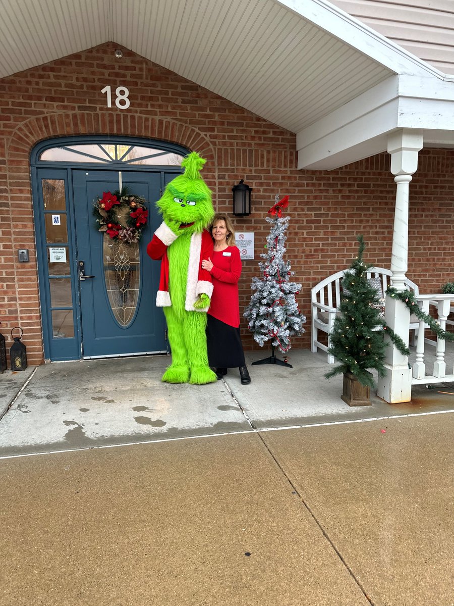 ArdenCourts's tweet photo. Arden Courts – ProMedica Memory Care Community (Whippany) had a unique holiday visitor. The Grinch stopped by to spread holiday cheer to Arden Courts.  I believe the Grinch's small heart grew three sizes that day, with the true meaning of Christmas coming through! https://t.co/OZjgoDOjzj