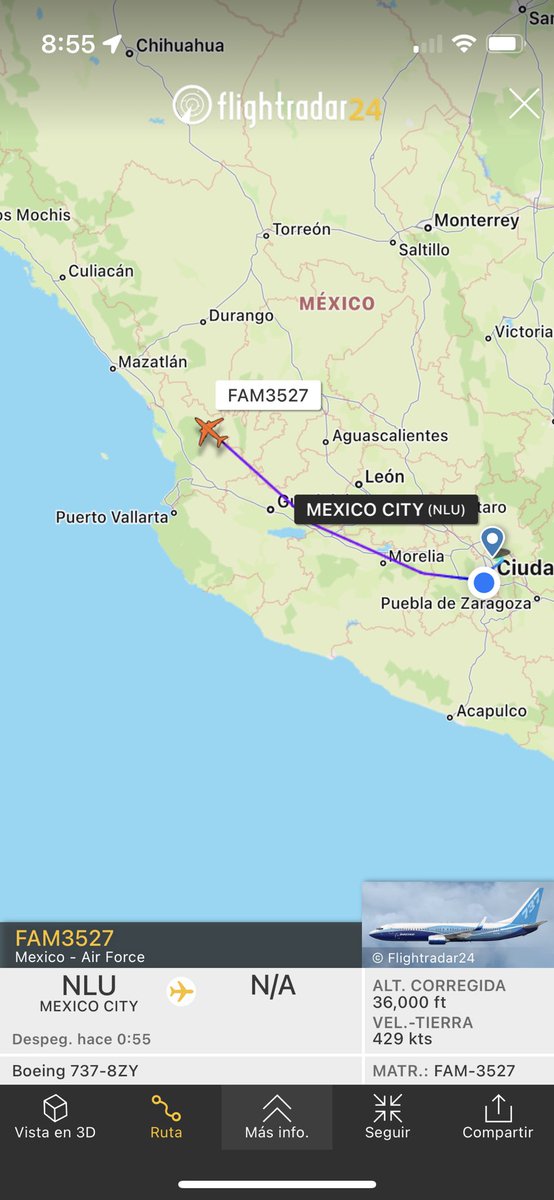 AlexDominguezB's tweet photo. #ÚltimaHora el aeropuerto de Culiacán es resguardo por la @SEDENAmx donde, de acuerdo con la trayectoria de la ruta, aterrizarán estos dos Boeing 737-800 de la Fuerza Aérea Mexicana que despegaron de Santa Lucía minutos antes de las 8am. En ellos suelen viajar militares de apoyo. https://t.co/kvBbD9xzFY