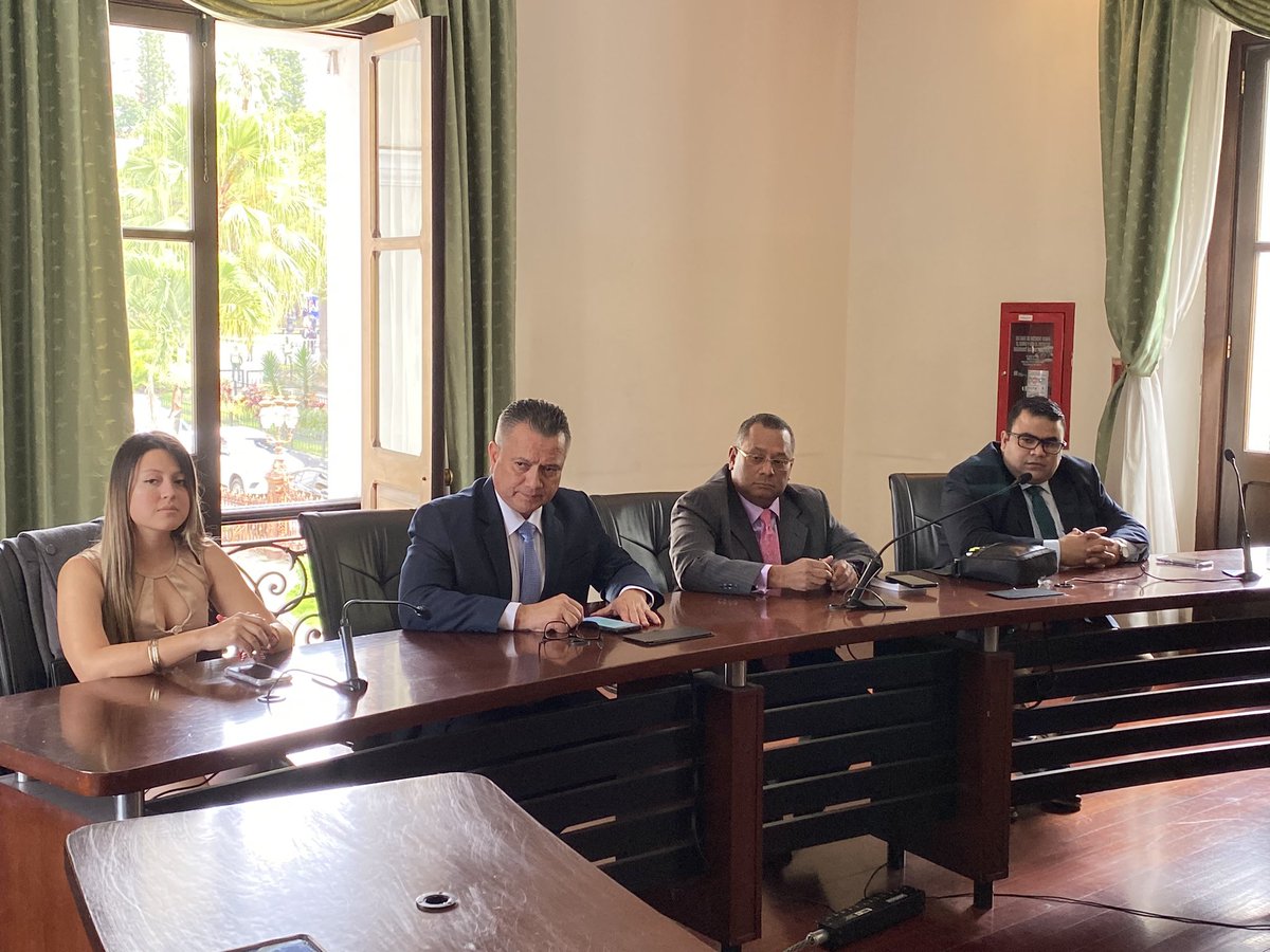 FraccionAD's tweet photo. #5Ene Previo a la instalación de la @Asamblea_Ven, nuestra #FracciónAD en reunión ordinaria acuerda designar como nuevo Jefe a la Dip. @anyelithetc, Sub Jefe Dip. @ADNixonM y Coordinador Dip. @ADIsraelHerrera. #AcciónDemocrática continúa trabajando por Venezuela en el año 2023. https://t.co/XiiHNswRyZ