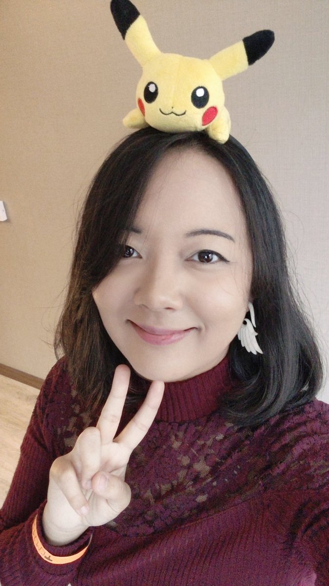 MasaeAnela's tweet photo. Hi it's me, I'm at MAGfest. I have an attack Pikachu on my head. See y'all soon https://t.co/ja6ghplRQh