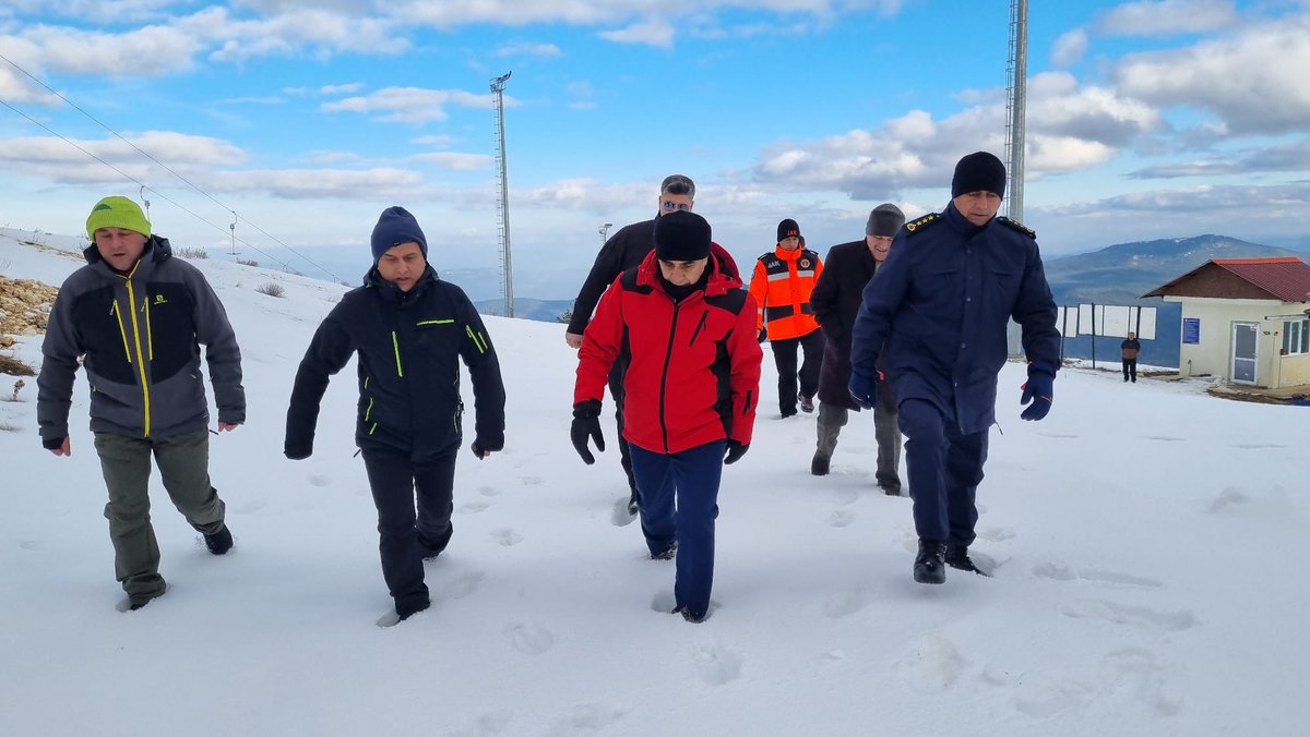 keltepeinfo's tweet photo. Karabük Keltepe Kayak Merkezi Kış Sezonuna Hazır.
Vali Fuat Gürel kış sezonu öncesinde Karabük Keltepe Kayak Merkezini ziyaret ederek sezon öncesinde yapılan çalışmaları yerinde inceledi. https://t.co/tLuB6LWKWA