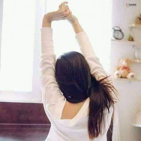 کچھ اور کھل رہی ہیں حدیں کائنات کی
انگڑائی لے رہے ہیں وہ اس اہتمام سے

#یارمن
#آغوش_ادب