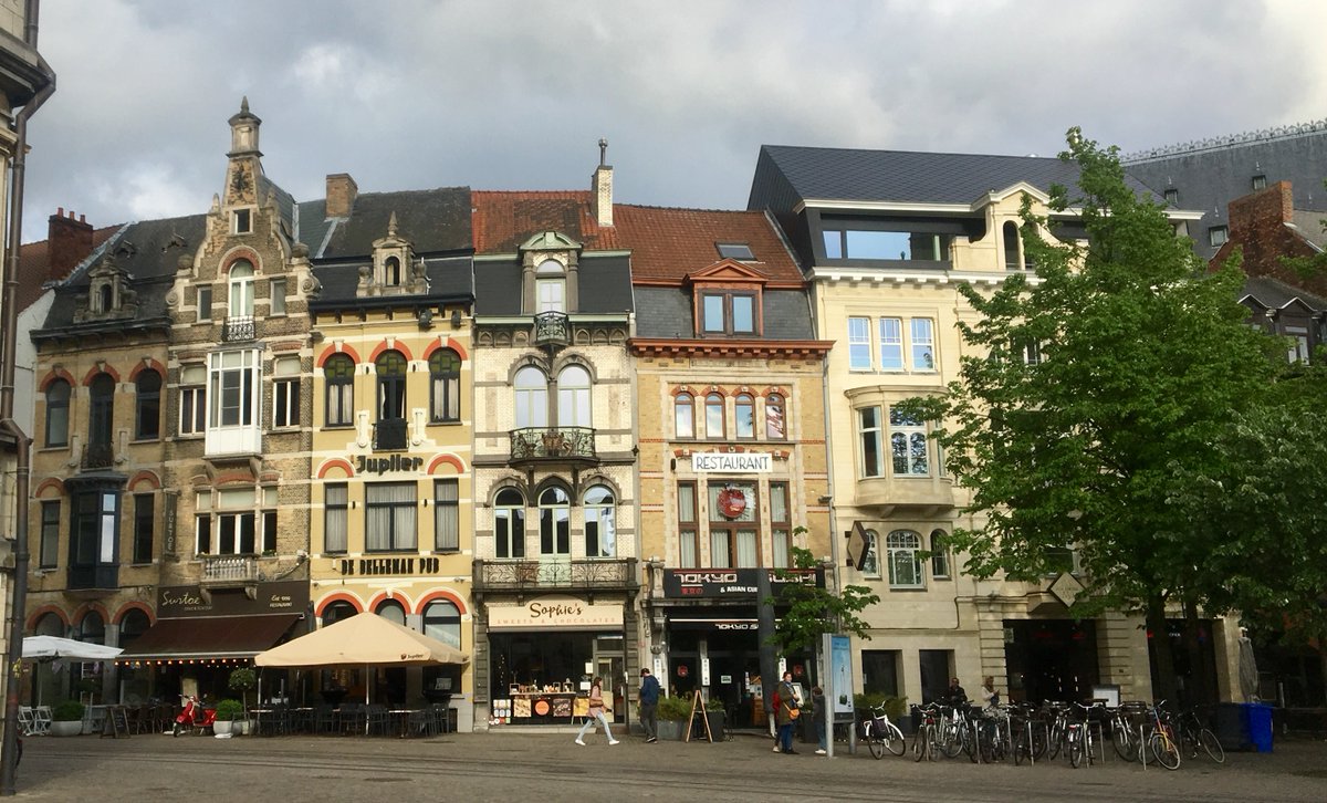 Whether you spell it #Ghent or #Gent, this #Flemish city is a must-see for your 2023 travel plans. 

(and not just because of the frites & wafels ☺️)

#visitGent #visitFlanders #loveEurope #art #culture #history #Belgium