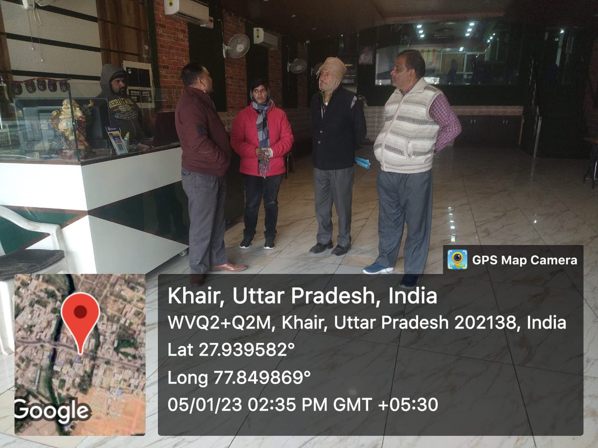 npp_khair's tweet photo. @SwachhBharatGov के अन्तर्गत दिनांक 05-01-2023 तक स्वच्छ ढाबा अभियान के तहत न0पा0प0 खैर द्वारा अघिशासी अधिकारी संदीप कुमार सक्सेना एवं डी.पी.एम स्वच्छ भारत मिशन  ने नगर के विभिन्न होटल एवं ढाबा संचालको को स्वच्छ ढाबा अभियान के बारे मैं जानकारी दी। @aksharmaBharat @NagarVikasUP https://t.co/cnLpc0UeSY