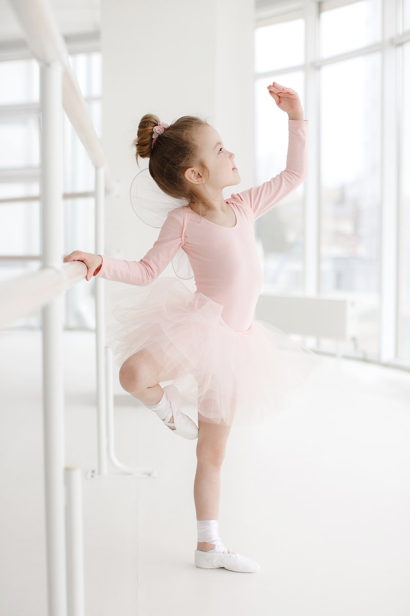 BALLET, TAP, STREET DANCE &amp; MUSICAL THEATRE FOR CHILDREN AND ADULTS:
We are now taking pupils from the age of 18 months to Adults for the Spring term and run classes in St Albans, Harpenden, Redbourn and Abbots Langley. Please go to: pennywaterman.com for more information.