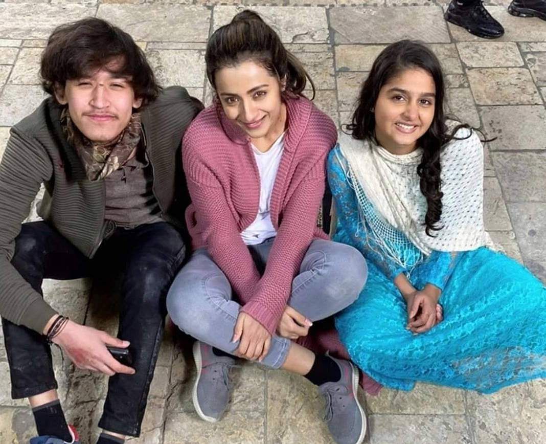 FltAL5QaUAECup2?format=jpg&name=medium