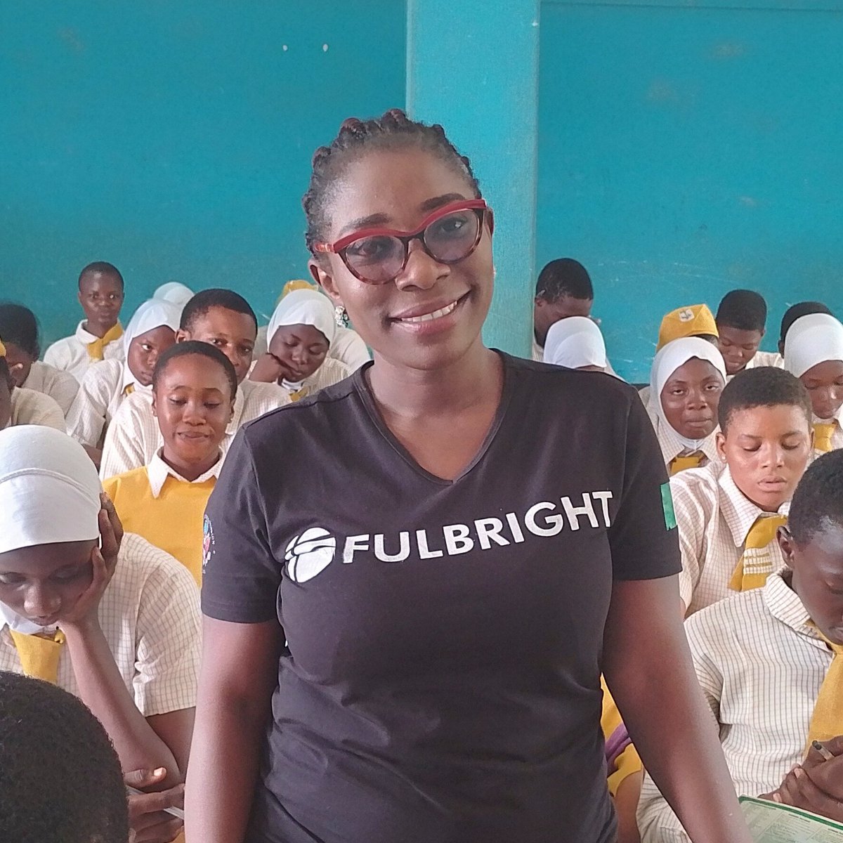 🗨️ “There are so many teachers willing to go the extra mile, but they shouldn’t have to risk their lives."

Read about Adeola, a teacher in Lagos, Nigeria 🇳🇬, who lists what teachers need to help their learners thrive: bit.ly/3En29ip.

#TeachersTransform