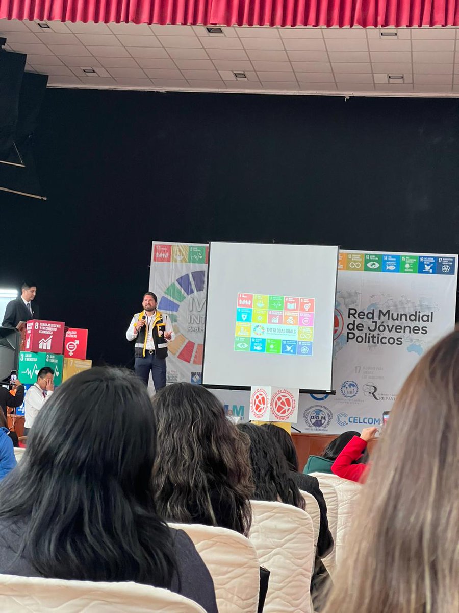 LuciaNolascoC's tweet photo. 11 de Noviembre 
DÍA 1: IV CUMBRE   
Estuvimos en la Casa de la Cultura  de San Miguel donde se puedo recolectar experiencias con otros paises y fortalecer nuestros conocimientos políticos en la Agenda 2030 y los 17 ODS, con ponencias internacionales. https://t.co/ooR5uEuTlk