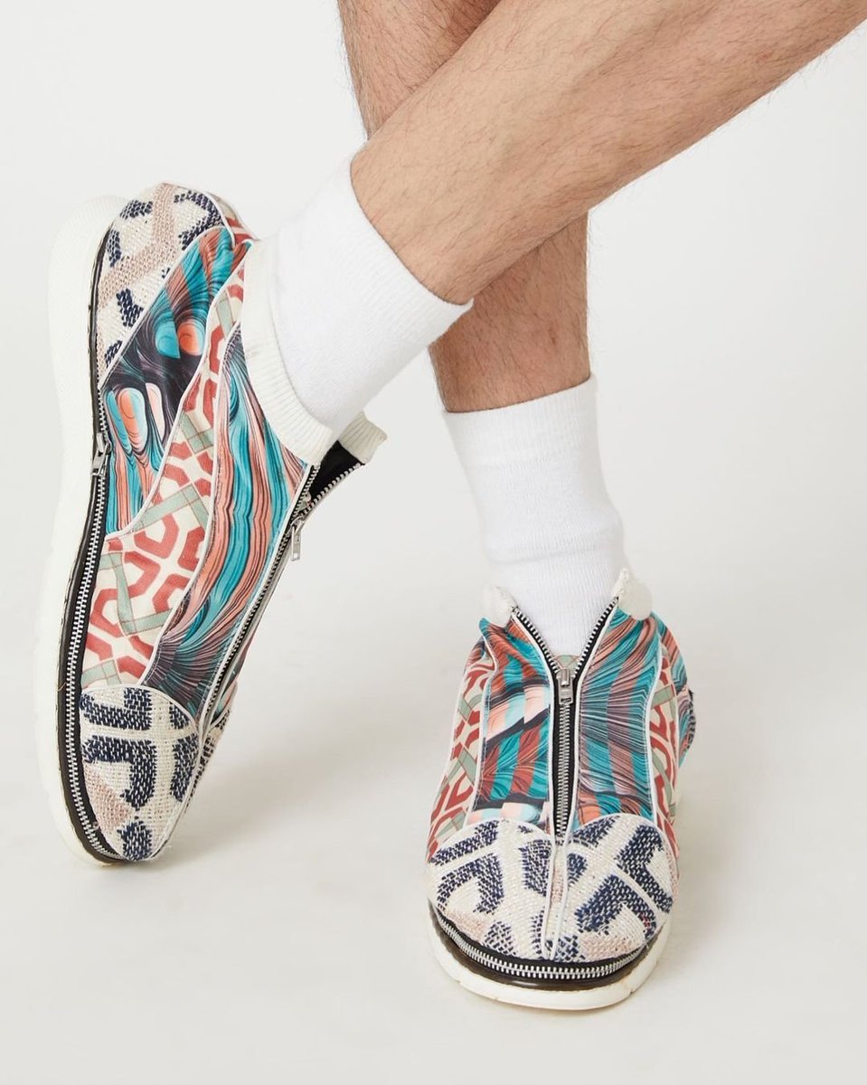 #Repost <a href="/pieuxorganic/">Pieux</a>
.
.
A sustainable collection of apparel, eyewear and sneakers for men by <a href="/pieuxorganic/">Pieux</a> .

The eco-friendly menswear collection is made of CARTEX (upcycled carpet textile) and R|Elan™ GreenGold, a circular fabric made from 100% post-consumer PET bottles.