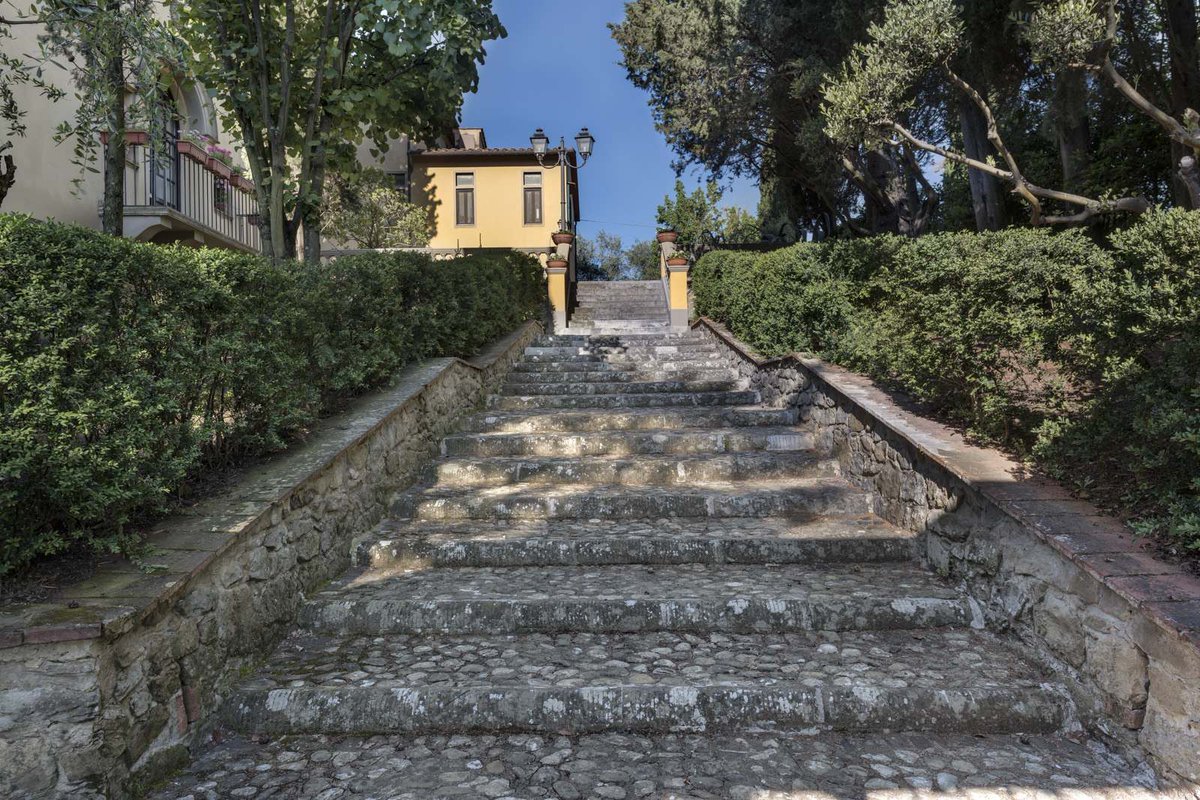 NEW to Monasteries.com : The Villa la Stella in the hills around Florence (Italy), this beautiful religious guest house has had various extensions, the oldest part dates back to 1200. Come and enjoy a unique stay in the city while staying in a authentic venue.