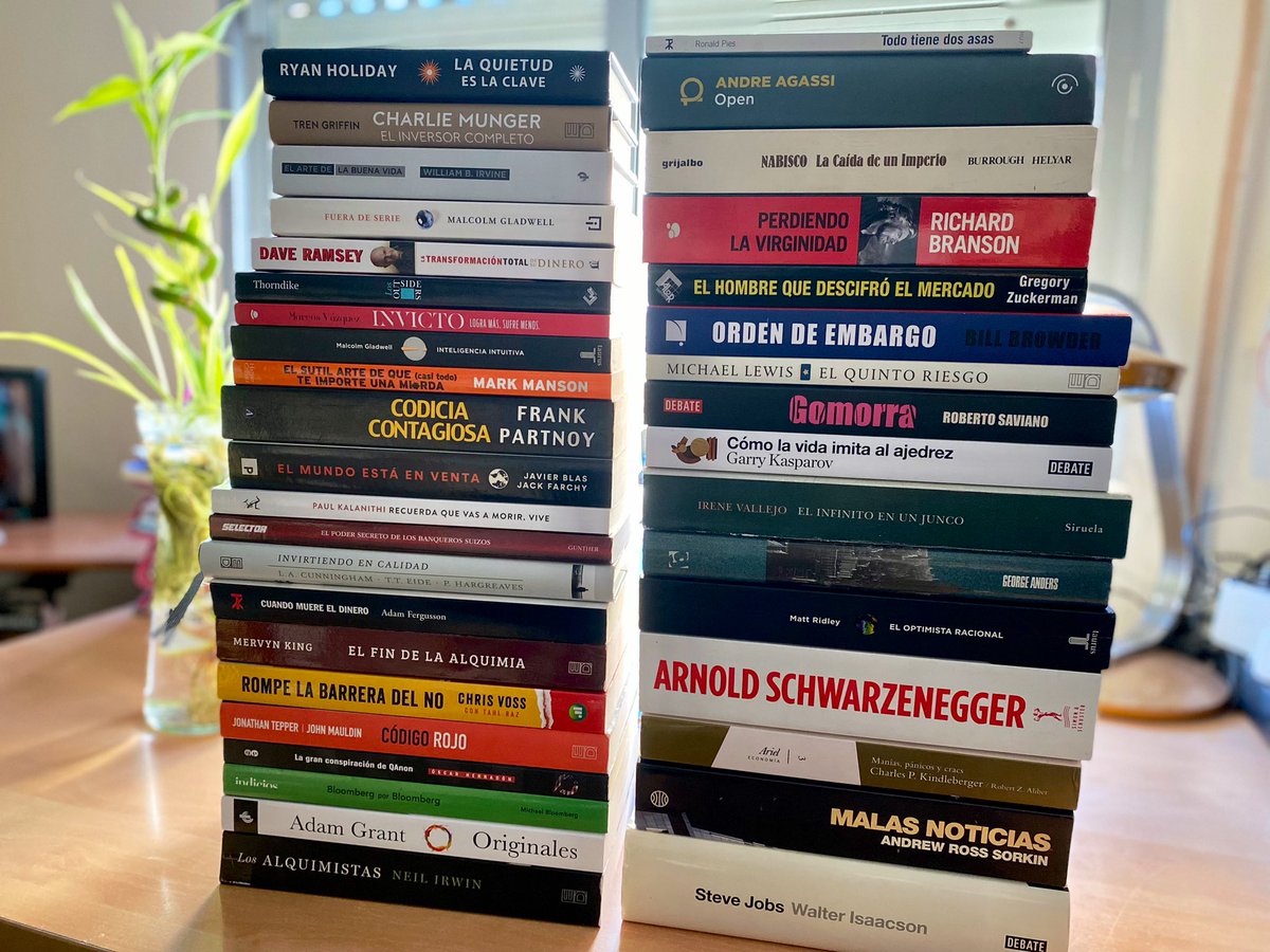 Cosecha 2022 de lecturas  📚📚 📚 sobre inversión, biografías, historia financiera, desarrollo personal/empresa, filosofía…los he disfrutado mucho.
Mi top 10 sería ( hilo 🧵 breve) 👇🏼👇🏼