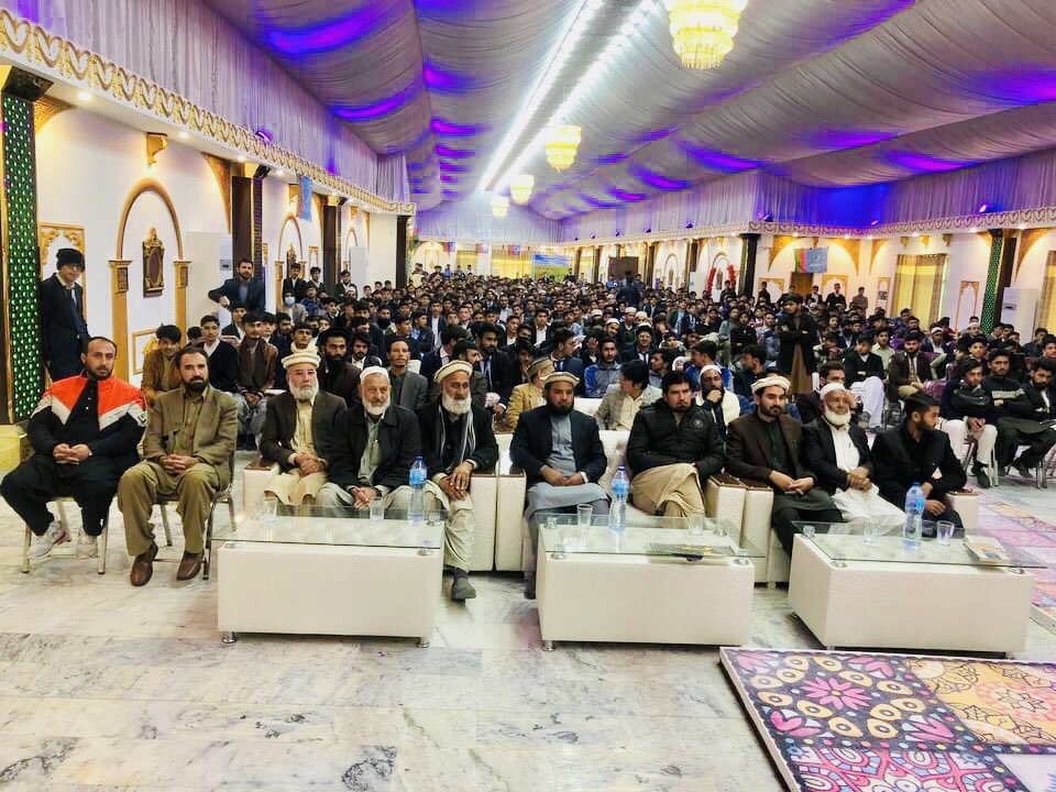 ZiafatURahi's tweet photo. Students Educational Expo Swat. Reciving Organiser Award 🥇 From @PresidentIJT Br.Shakeel Ahmed
#SEES2K22 #StudentsEducationalExpoSwat #DiamondJubileeOfJamiat #75YearsOfJamiat #JamiatPK #JamiatSwatDivison #XiafatRahi https://t.co/R79S1gnDFm
