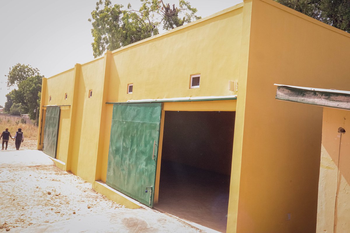 WHONigeria's tweet photo. As part of the commitment to providing uninterrupted quality essential health services in the BAY states. @WHO in collaboration w/ the @BornoGovt with funding from @USAID,  expanded a warehouse to complement the existing Central Medical Store in the state. https://t.co/CMqq22YgeZ