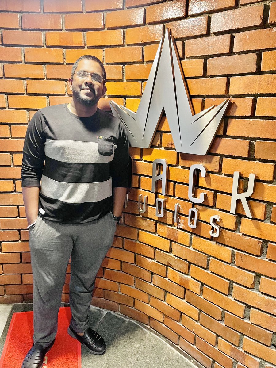 Vignesh Narayanan Ganesalingam tweet media