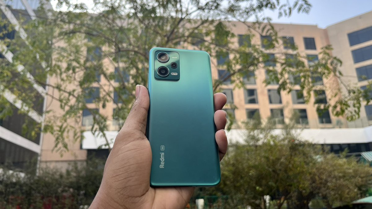 saaquib_neyazi's tweet photo. Attention all Tech enthusiasts. To kick off the new year in style, we're giving away a brand new Redmi Note 12. RT this tweet and tag 3 Friends &amp; Follow @redmiIndia &amp; me to enter for a chance to win. #RedmiNote12 #giveaway #supernote https://t.co/Gil1JJDoHH