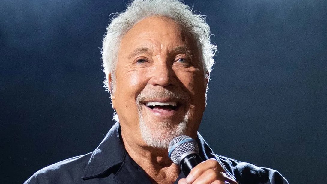FakeShowbizNews's tweet photo. Sir Tom Jones donates £23bn to equip Ukraine with next-generation sex bombs, capable of wiping out all lusty men within a 40km radius https://t.co/1o4n9v2k08