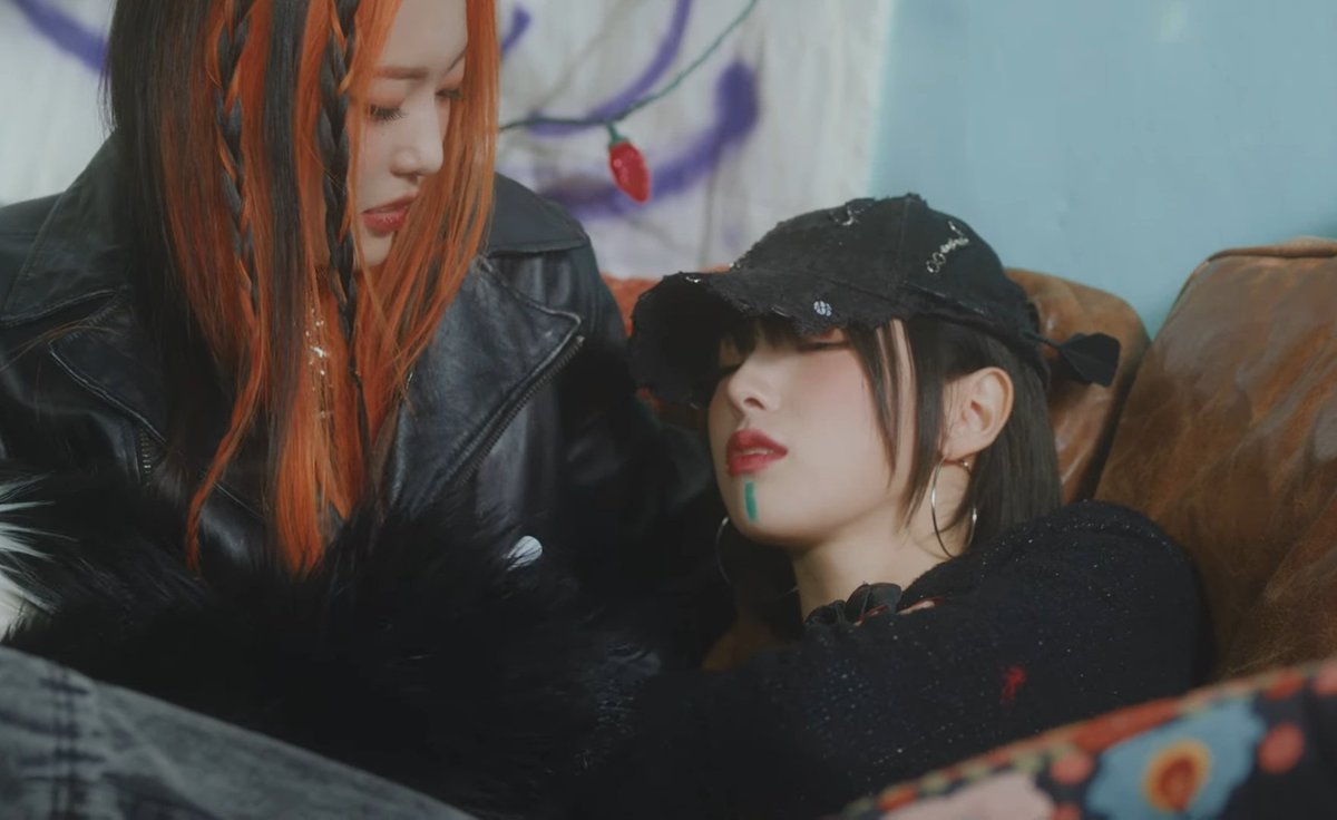 h1key_'s tweet photo. Rose blossom MV 👀
#H1KEY https://t.co/8ni2gSbw4t